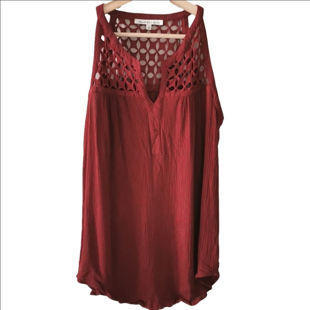 Daniel Rainn Boho chic sleeveless top. Size Medium. EUC